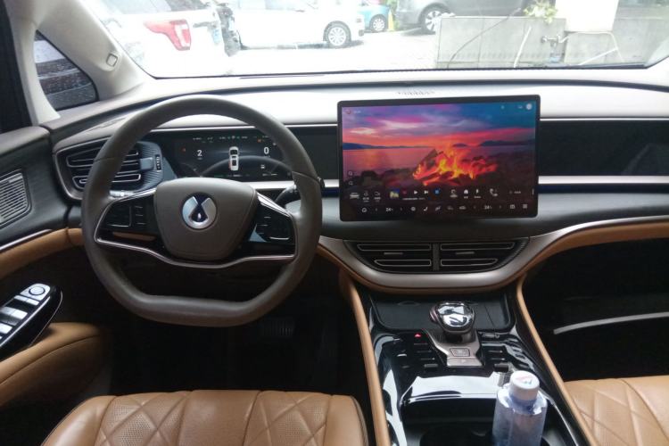 Used Denza D9 2022 DM-i 970 Four-Wheel Drive Flagship Model
