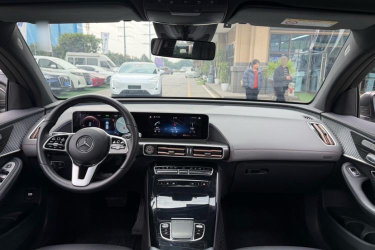 Used Mercedes-Benz EQC 2020 EQC 400 4MATIC Interior 3