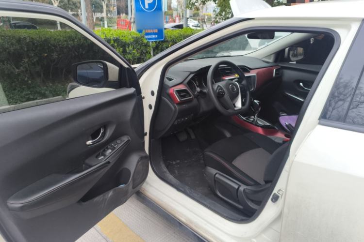 Used Nissan Lannia 2020 1.6L CVT Smart Connect Smart Cool Edition Driver Seat