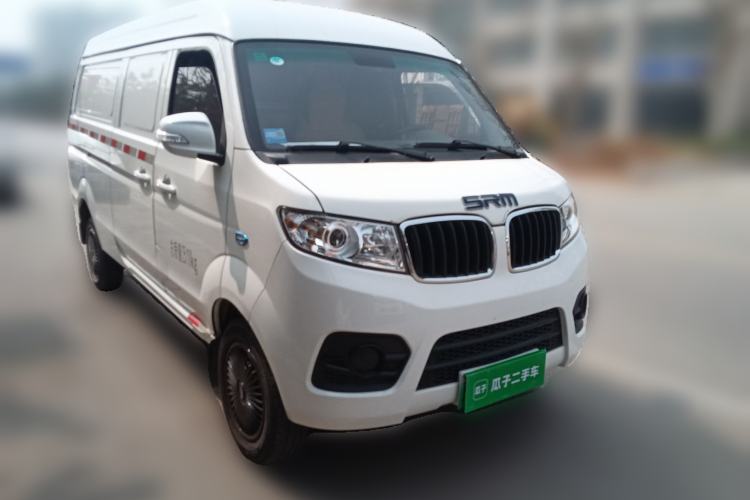 Used Sunlong DST 5 2021 All-Electric Van with 41.86 kWh Front Right 45 Deg