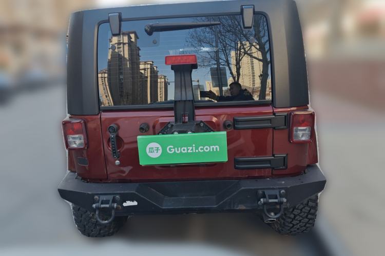 Used Jeep Wrangler 2010 3.8L Sahara Four-Door Edition
