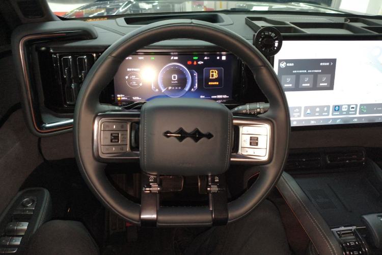 Used Formula Leopard 5 2023 Cloud Ride Flagship Edition
