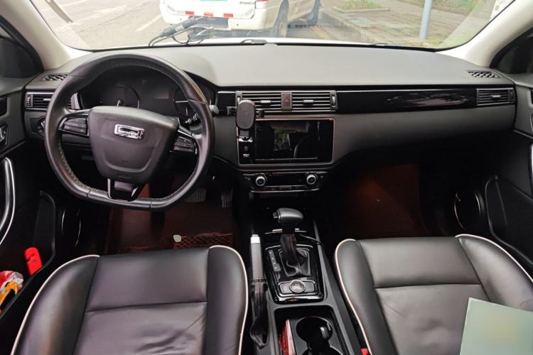 Used Qoros 3 2016 Hatchback 1.6T Automatic ZhiZhen Model