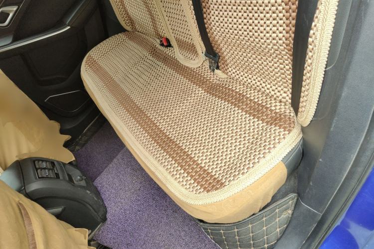 Used JMC Yusheng S330 2016 1.5L GTDi Automatic Two-Wheel Drive Flagship Edition Left Rear Seat