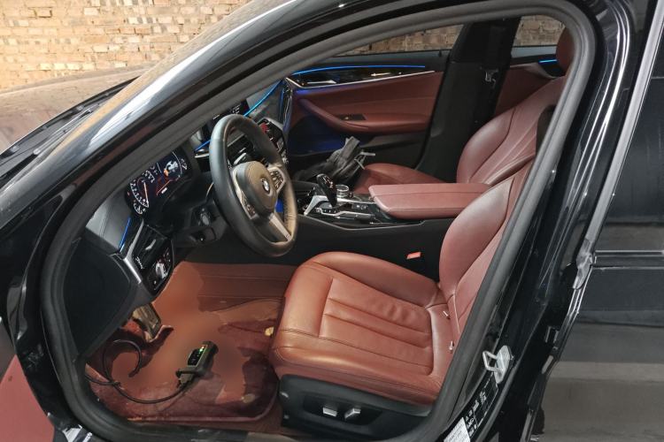 Used BMW 5 Series 2019 Facelifted 530Li xDrive M Sport Package
