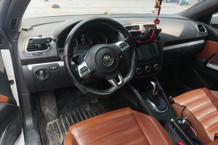 Used Volkswagen Scirocco 2013 2.0 TSI Million-Mile Edition Center Console