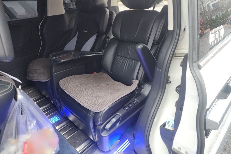 Used Honda Elysion 2016 2.4L Luxury Edition
