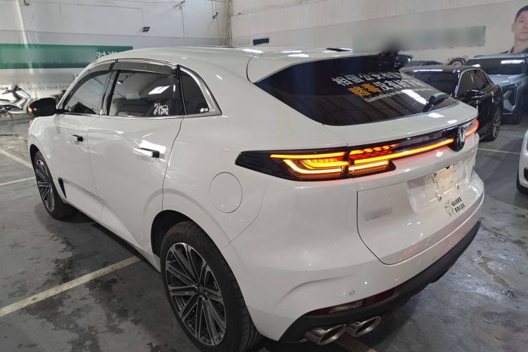 Used Changan UNI-K 2024 2.0T Two-Wheel Drive Global Edition
