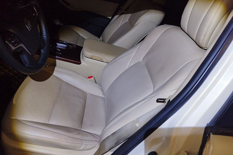 Used Toyota Crown 2015 2.0T Fashion Edition