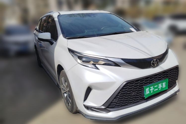 Used Toyota Granvia 2024 2.5L Hybrid Luxury Edition Exterior 2