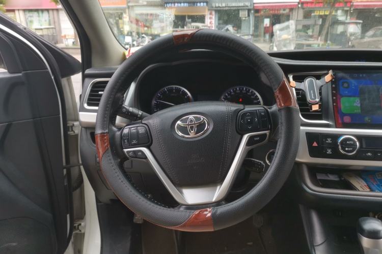 Used Toyota Highlander 2017 2.0T Four-Wheel Drive Luxury Edition 7 Seats Steering Wheel