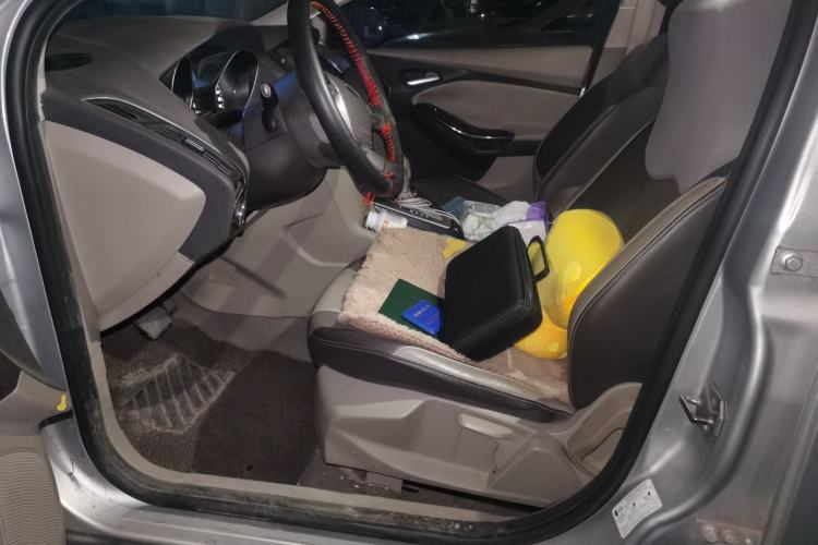 Used Ford Focus 2012 Hatchback 1.6L Automatic Fashion Edition
