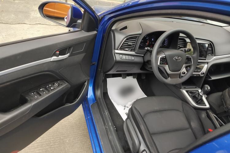 Used Hyundai Elantra (6th Generation / Lingdong) 2016 1.6L Manual ZhiXuan · Dynamic Model Interior 3