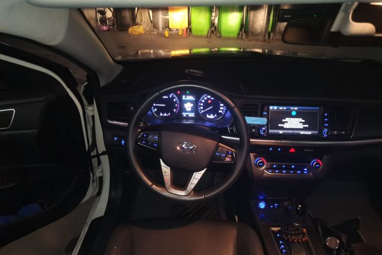 Used Hyundai Mistra 2017 1.8L Automatic Deluxe DLX Model China V Emission Standard Steering Wheel