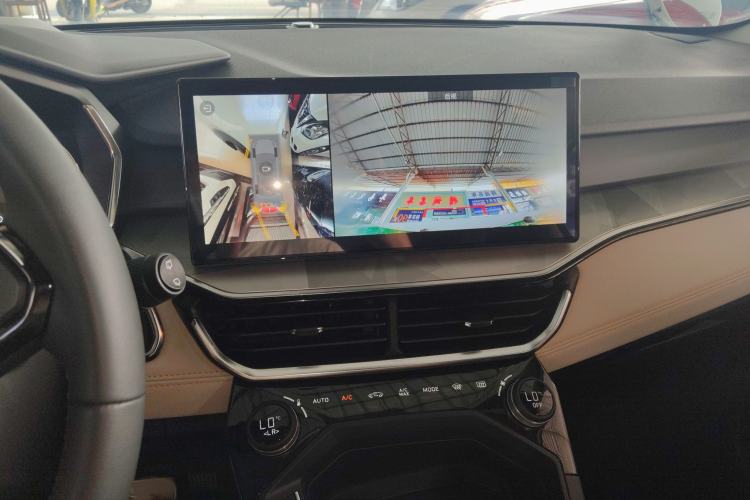 Used Lynk & Co 06 EM-P 2023 1.5T Remix PHEV Pro