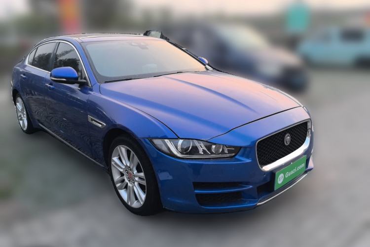 Used Jaguar XEL 2018 2.0T 200 PS Premium Edition Front Right 45 Deg