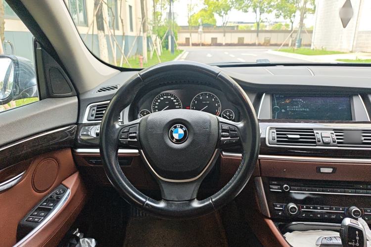 Used BMW 5 Series GT 2013 535i Luxury Edition Steering Wheel