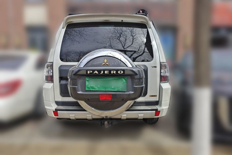 Used Mitsubishi Pajero 2018 3.0L Automatic Prestige Edition Rear