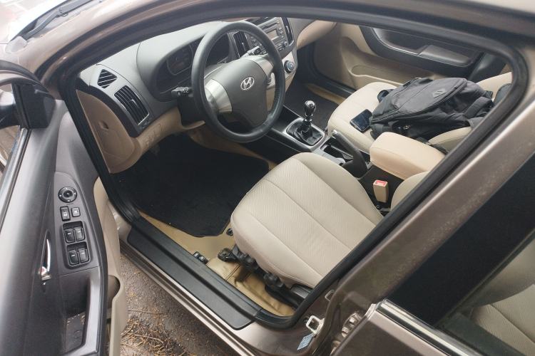 Used Hyundai Celesta 2011 1.6L Manual Luxury Model Driver Seat