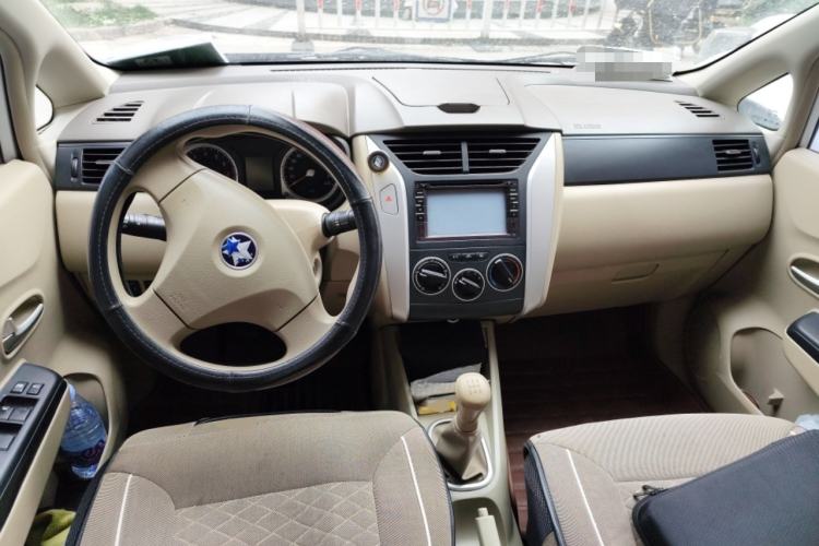 Used Venucia D50 2014 1.6L Manual Splendid Edition
