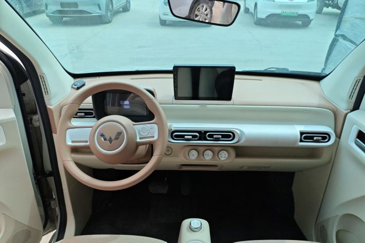 Used Wuling Hongguang MINIEV 2024 3rd Generation 215km Youth Edition Center Console