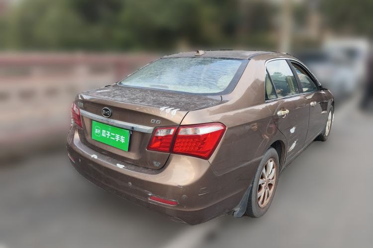Used BYD G6 2013 2.0L Manual Luxury Version
