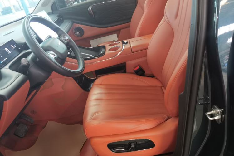 Used AION V 2024 Aion Tyrannosaurus 520 Smart Luxury Edition
