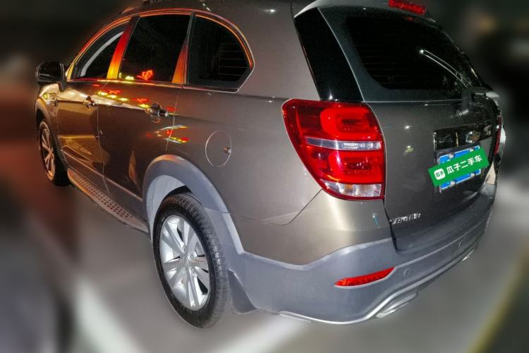 Used Chevrolet Captiva 2015 2.4L 4x4 Flagship Edition 7-Seater