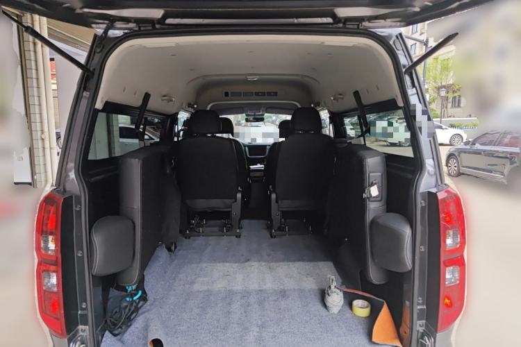 Used Jinbei Gold Hiace M Classic 2022 1.5L Travel Lion Passenger Van 7 Seats Trunk