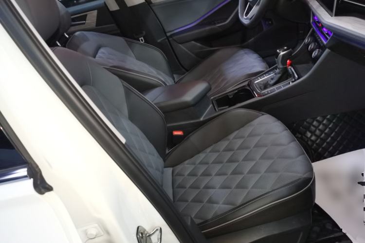 Used Volkswagen Sagitar 2025 300TSI DSG Excellence Edition Right Front Seat