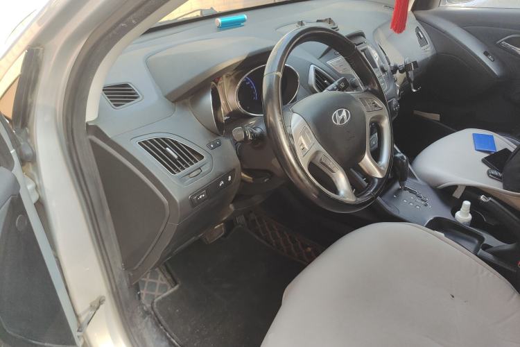 Used Hyundai ix35 2013 2.0L Automatic Two-Wheel Drive Smart GLS China IV Standard
