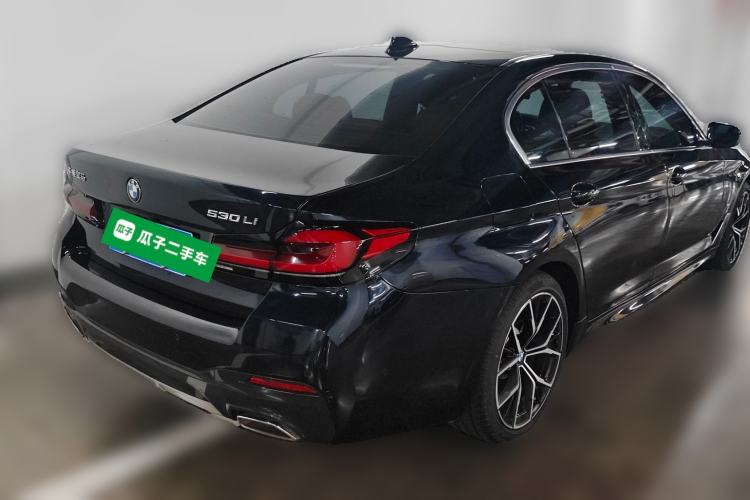 Used BMW 5 Series 2022 Second Facelift 530Li Luxury Version M Sport Package Rear Right 45 Deg