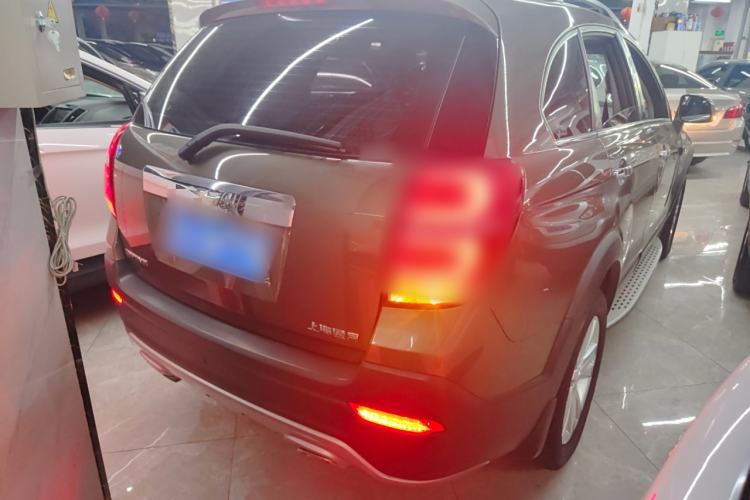 Used Chevrolet Captiva 2015 2.4L 4x4 Flagship Edition 7-Seater