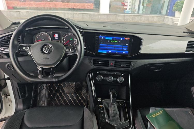 Used Volkswagen Tayron 2019 330TSI Two-Wheel Drive Luxury Model China VI Standard Center Console