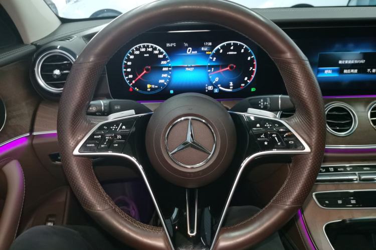 Used Mercedes-Benz E-Class 2023 Updated E 300 L Fashion Edition Steering Wheel