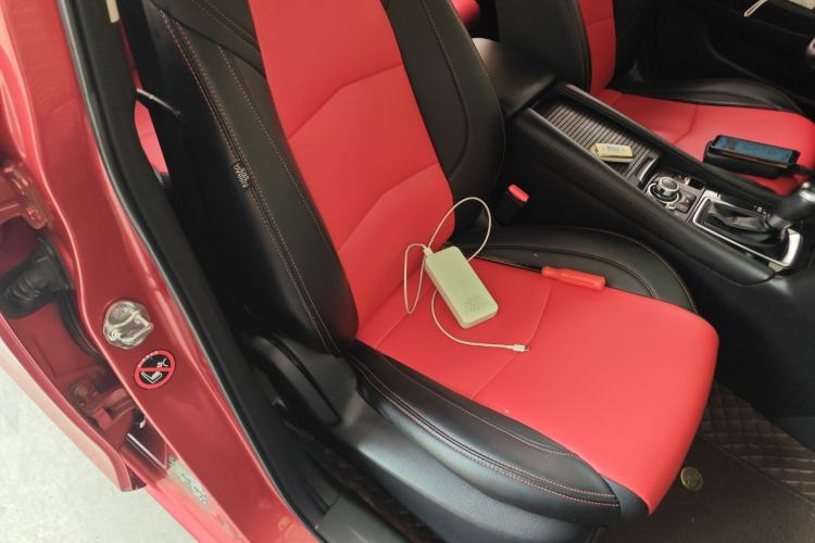 Used Mazda 3 Axela 2017 Sedan 1.5L Automatic Luxury Model Emission Standard China V
