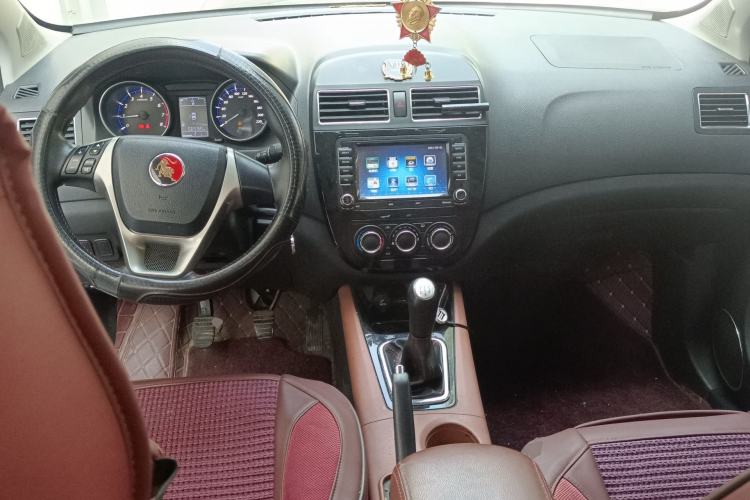 Used FORTHING Joyear X5 2013 1.6L Manual Luxury Model China IV Standard Center Console