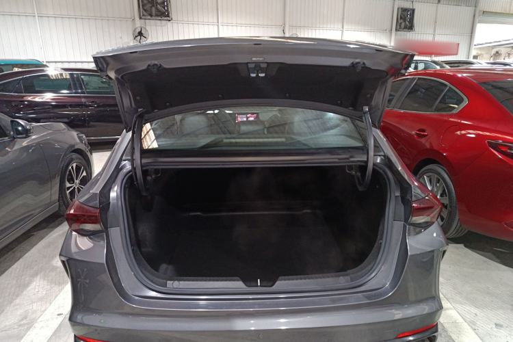 Used GAC Trumpchi EMPOW 2023 270T DCT J16 Version Trunk