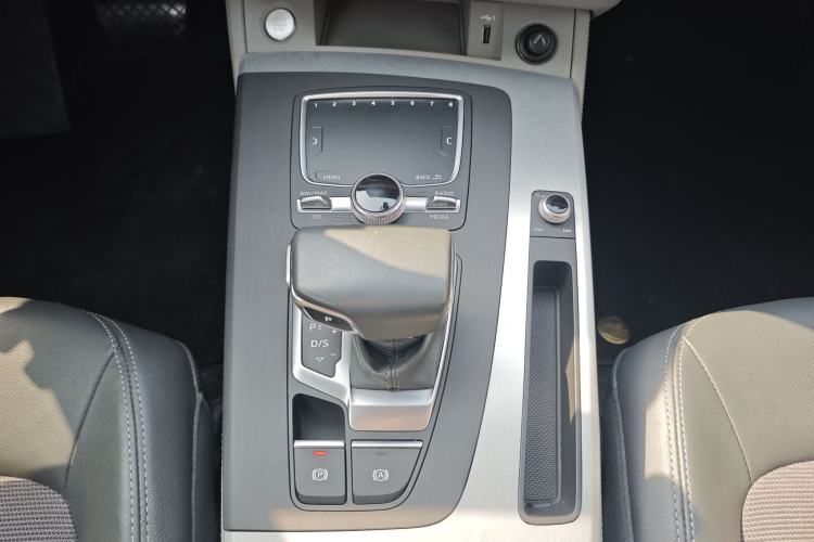 Used Audi Q5L 2018 40 TFSI Prestige Fashion Edition China VI
