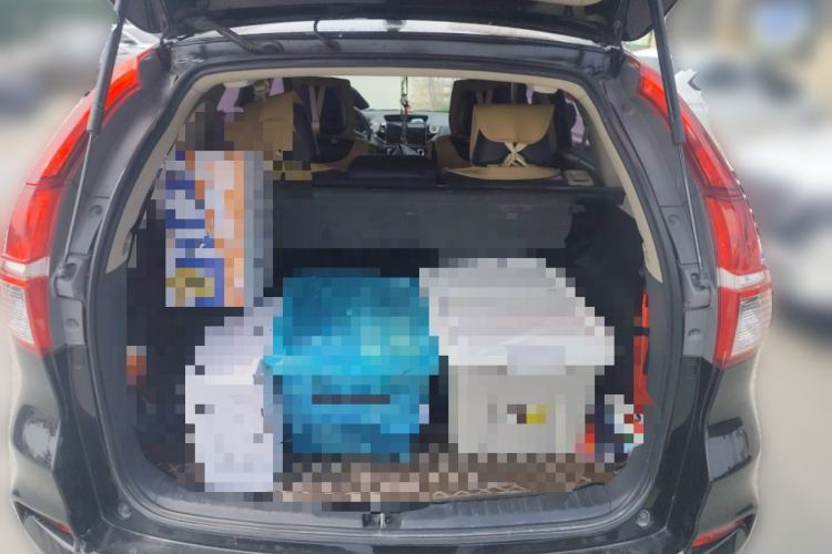 Used Honda CR-V 2016 2.0L two-wheel drive Urban Edition Trunk