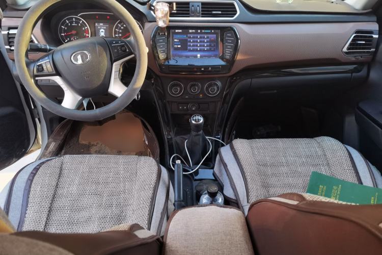 Used Great Wall Wingle 6 2017 2.4L Gasoline Two-Wheel Drive Elite Version 4G69
