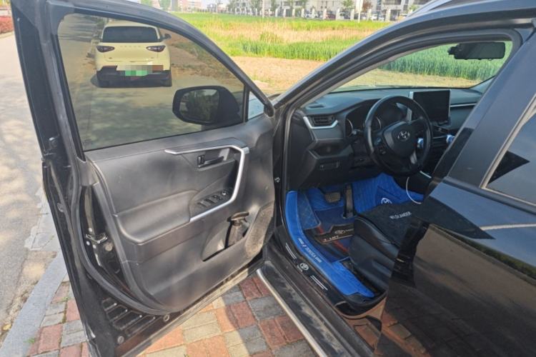 Used Toyota Wildlander 2022 2.0L CVT Two-Wheel Drive Leading Edition Driver Seat