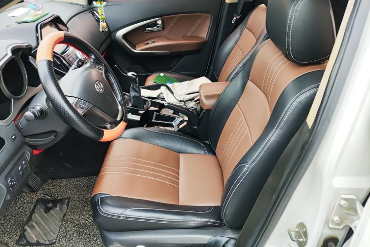 Used Huatai Santa Fe 2016 1.5T Gasoline Manual Two-Wheel Drive Smart Enjoyment i3 Model Left Front Seat