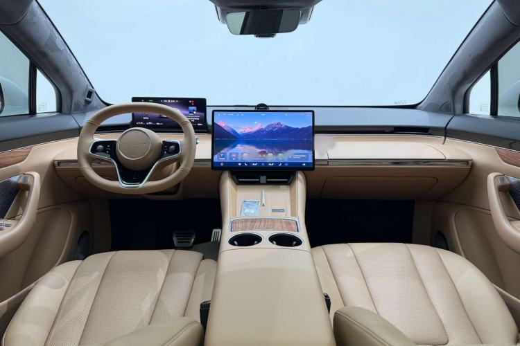 Used Hima Luxeed R7 2025 Range-Extended Version 251 km Max Interior 4