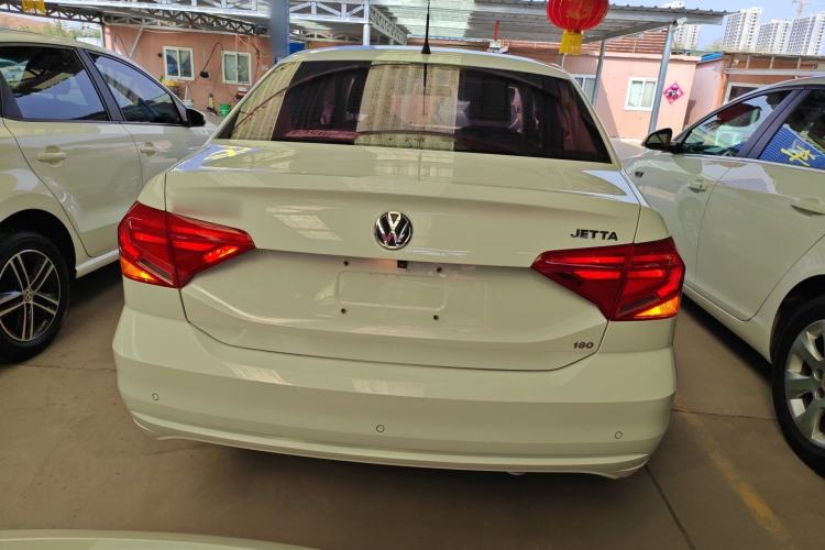 Used Volkswagen Jetta 2019 Dream Edition 1.5L Manual Fashion Version
