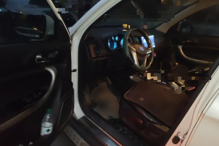 Used CHANGAN CS35 2012 1.6L Automatic Luxury Version China IV Standard
