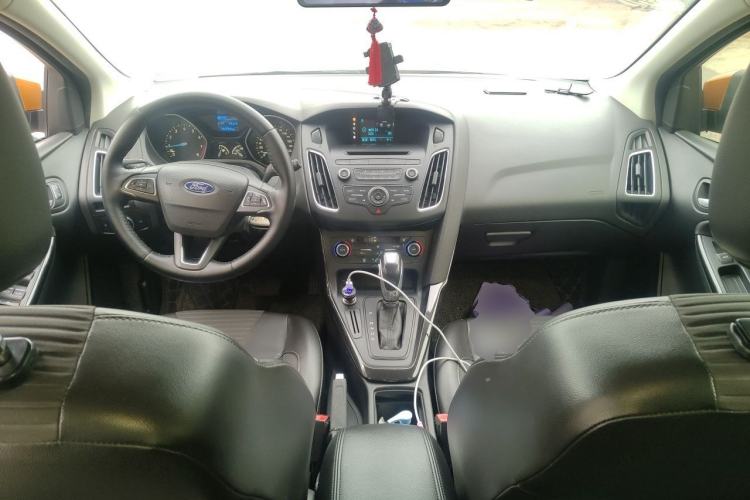 Used Ford Focus 2015 Hatchback 1.6L Automatic Fashion Edition

