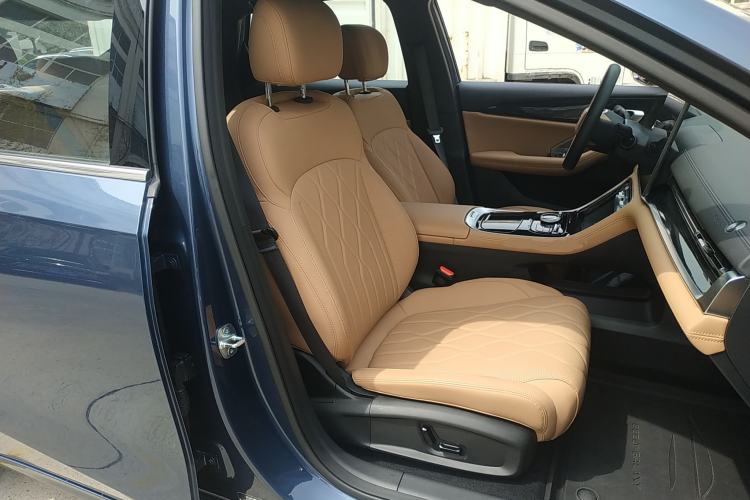 Used Geely Galaxy A7 2025 Model EM-i 150km Starship Edition Right Front Seat