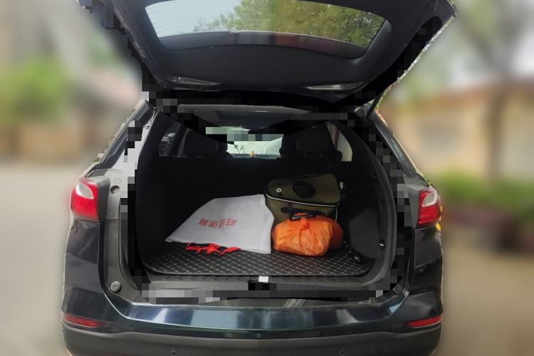 Used Chevrolet Equinox 2018 550T Automatic All-Wheel-Drive Explorer Edition Trunk