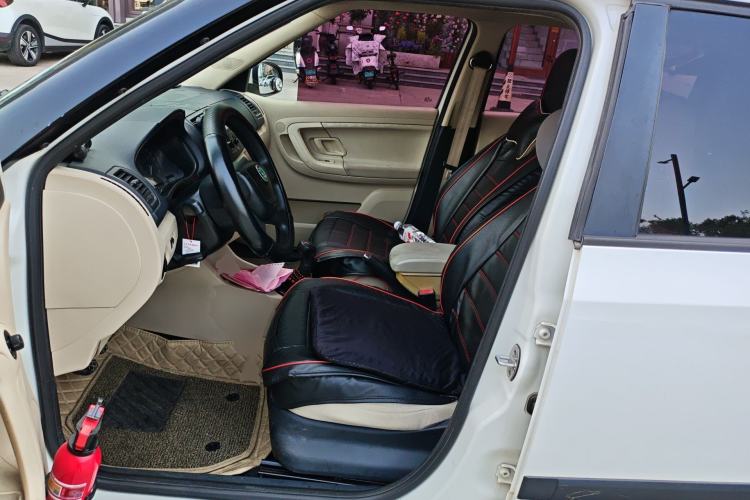 Used Skoda Fabia 2012 1.4L Manual Crystal Edition
